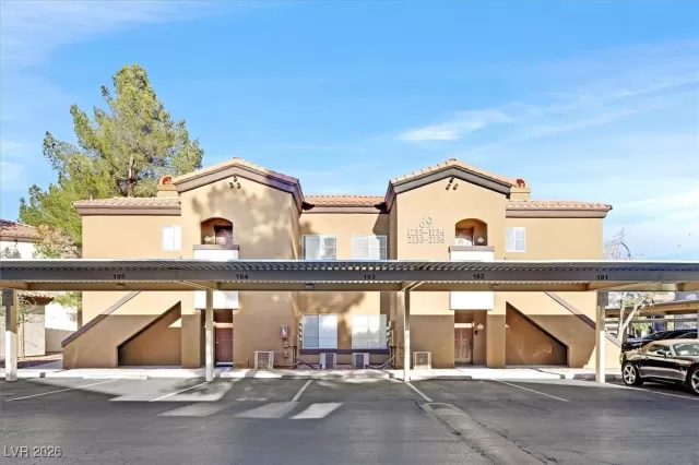 MLS: 2752787 Condo For Sale