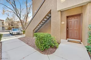 Photo #1: 2752787 Listing