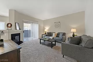 Photo #3: 2752787 Listing