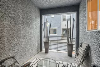 Photo #3: 2752801 Listing 