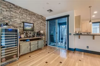 Photo #6: 2752801 Listing 