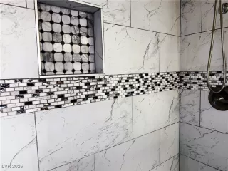 Photo #5: 2752807 Listing