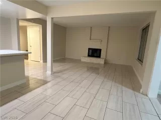 Photo #1: 2752831 Listing