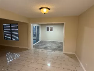 Photo #5: 2752831 Listing