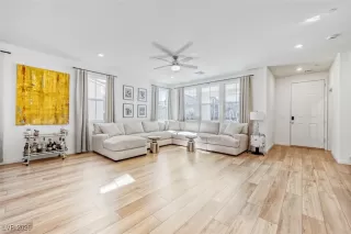 Photo #3: 2752835 Listing 