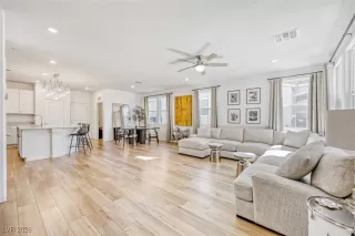 Photo #5: 2752835 Listing 