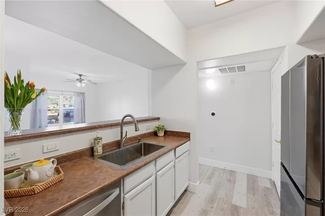 MLS: 2752854 Condo For Sale