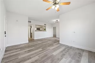 Photo #4: 2752854 Listing