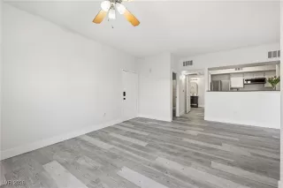 Photo #6: 2752854 Listing