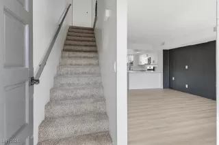 Photo #2: 2752893 Listing