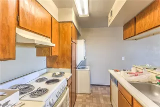 Photo #5: 2752911 Listing 