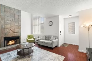 Photo #3: 2752925 Listing 