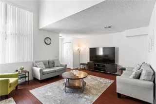 Photo #4: 2752925 Listing 