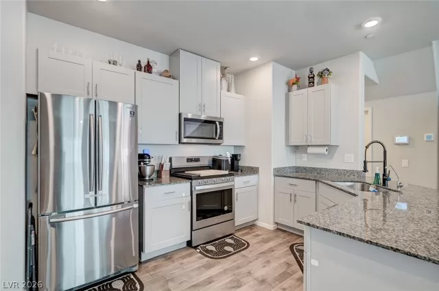 MLS: 2752943 Condo For Sale