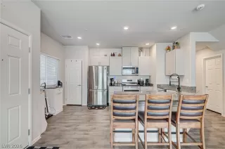 Photo #5: 2752943 Listing 