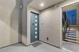 Photo #2: 2752953 Listing 