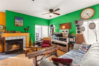 Photo #1: 2752964 Listing