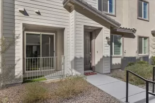 Photo #2: 2752980 Listing