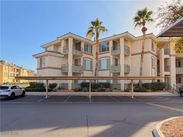 MLS: 2752985 Condo For Sale