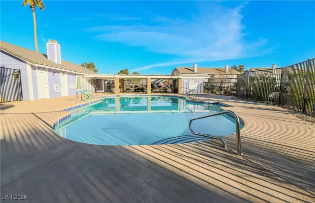 MLS: 2752996 Condo For Sale