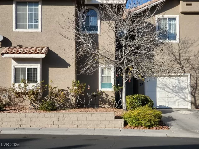 MLS: 2752998 Condo For Sale