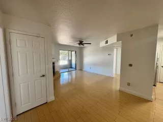 Photo #2: 2753012 Listing 