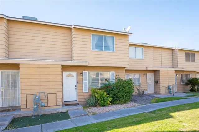 MLS: 2753013 Condo For Sale