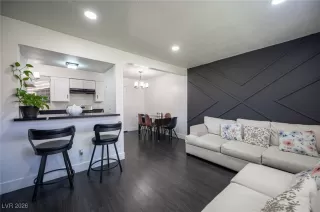 Photo #1: 2753013 Listing 