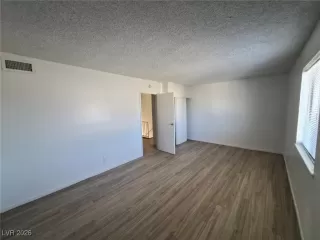 Photo #3: 2753069 Listing 