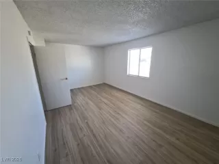 Photo #5: 2753069 Listing 