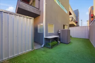 Photo #4: 2753088 Listing 