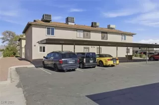 Photo #3: 2753116 Listing