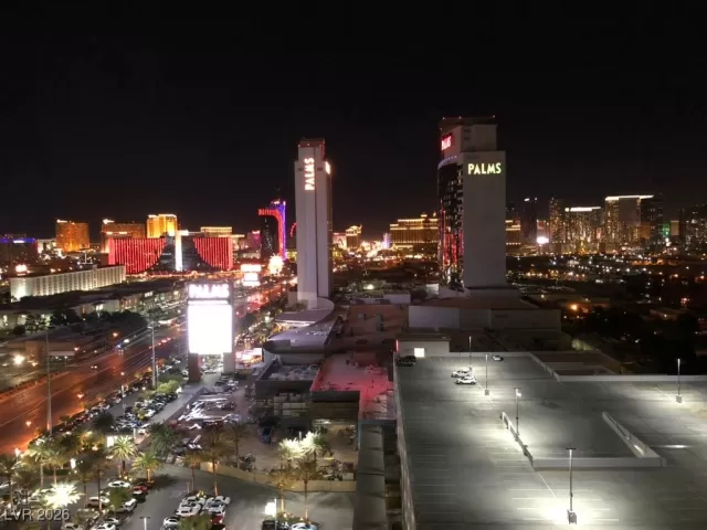 MLS: 2753310 Condo For Sale