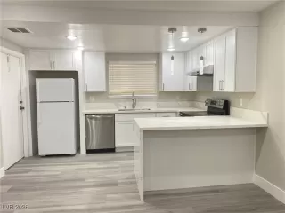 Photo #5: 2753340 Listing 