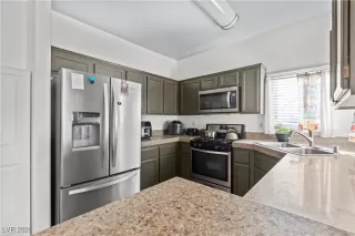 Photo #3: 2753439 Listing 