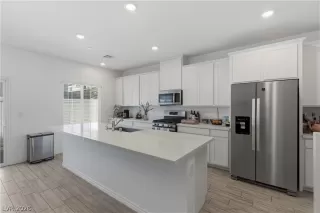 Photo #4: 2753467 Listing 