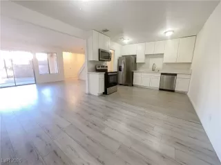 Photo #1: 2753484 Listing 