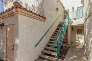 Photo #1: 2753487 Listing