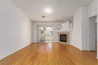 Photo #3: 2753487 Listing