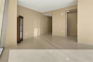 Photo #2: 2753509 Listing 