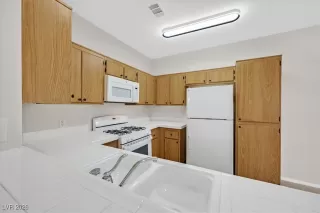 Photo #5: 2753589 Listing 