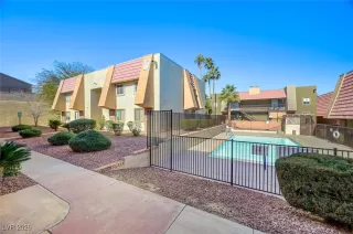 Photo #3: 2753610 Listing 