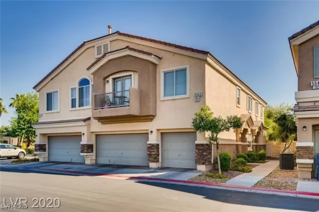 MLS: 2753625 Condo For Sale