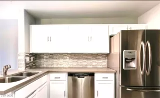 Photo #3: 2753658 Listing 