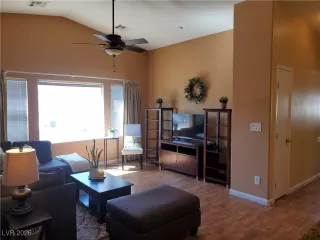 Photo #4: 2753694 Listing 