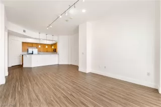 Photo #4: 2753735 Listing 