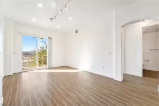 Photo #5: 2753735 Listing 