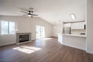 Photo #1: 2753759 Listing 