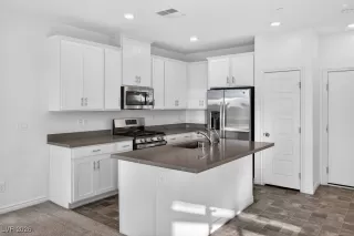 Photo #1: 2753766 Listing 