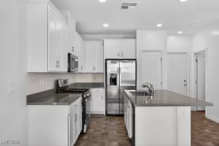 Photo #3: 2753766 Listing 